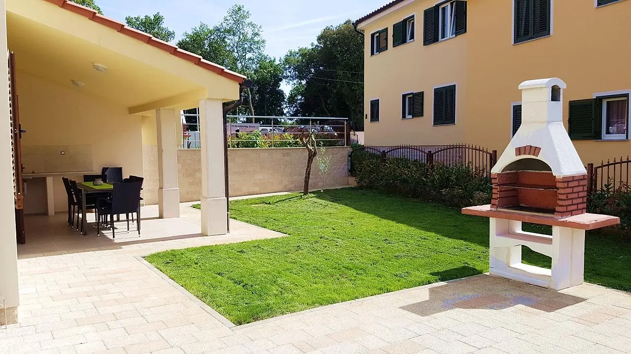 Villas Simag Banjole 0*,  Croácia